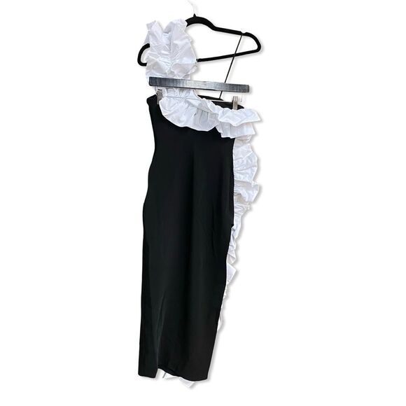 NBD The Sapphira Midi Dress Black & White
Ruffle Dress gown maxi Revolve XS - Picture 7 of 9